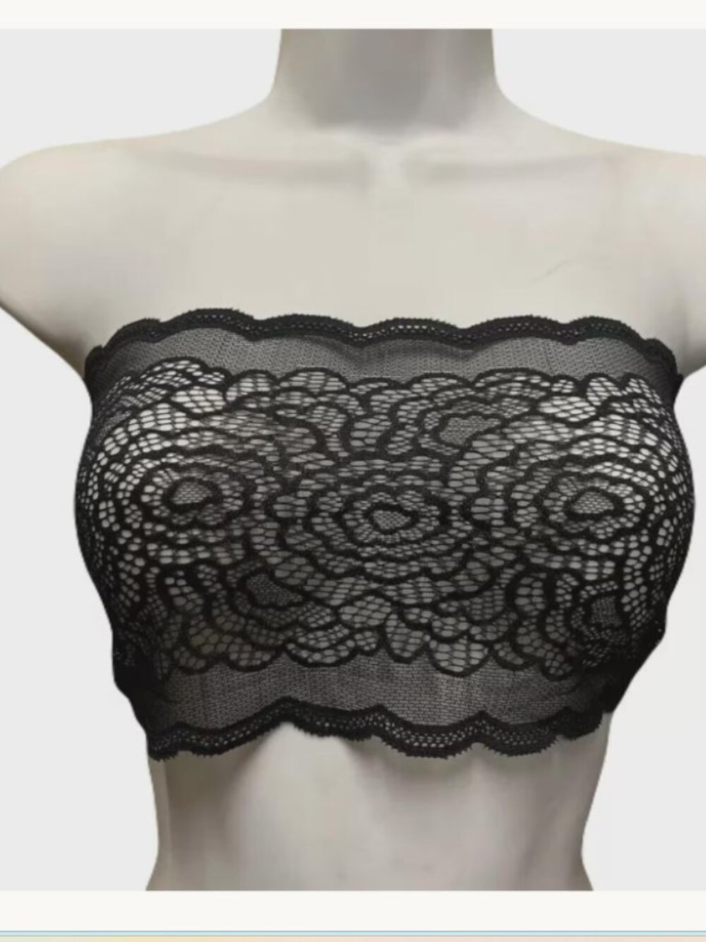 🖤 Black Lace Bandeau Top – Elegant & Versatile